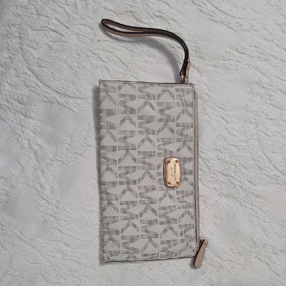 Michael Kors Patterned Tan Wristlet with Gold Accents